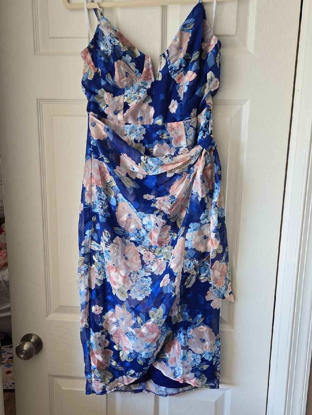 Lulu's Blue Floral Midi Dress with Pastel Bouquet NWT